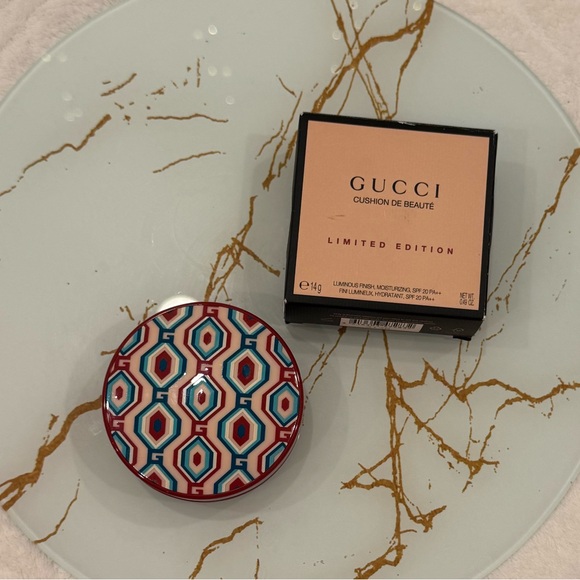 NIB Gucci Cushion De Beauté Limited Edition Shade 02 - Picture 2 of 3
